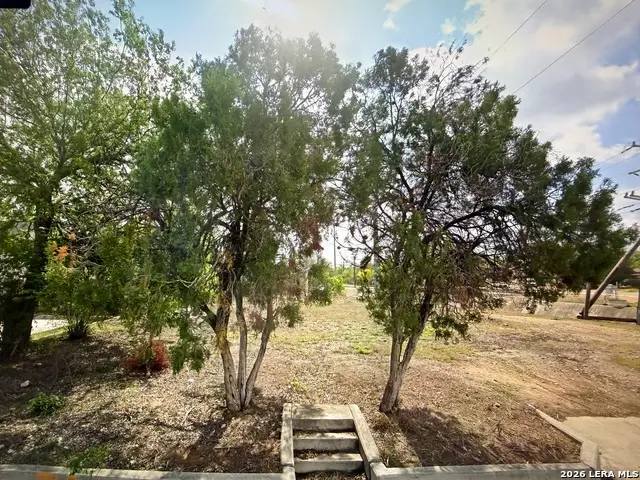 900 Larry, San Antonio, TX 78202 - #3