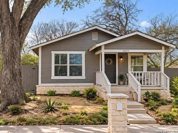 2727 Roselawn Rd, San Antonio, TX 78226