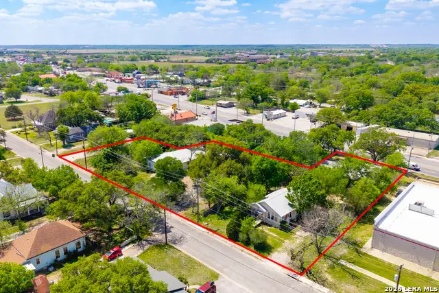 725 S Brazos St, Lockhart, TX 78644 - #3