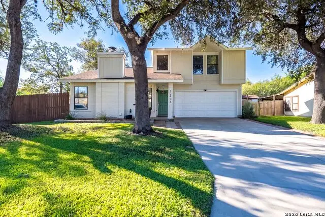 10406 Eagle Fox Dr, San Antonio, TX 78245 - #2
