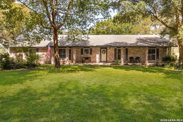 228 Lone Oak St, Seguin, TX 78155