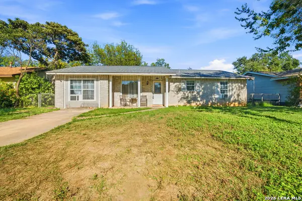 10715 Lazy Oaks Dr, San Antonio, TX 78217
