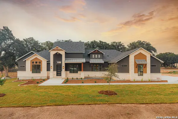 108 Bucks Lane, La Vernia, TX 78121