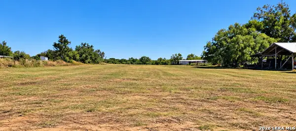 375 Fm 3175, Lytle, TX 78052