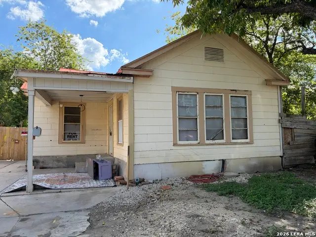 1030 W Ridgewood Ct, San Antonio, TX 78201 - #3