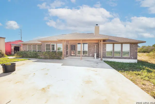 1405 County Road 251, Hondo, TX 78861 - #1