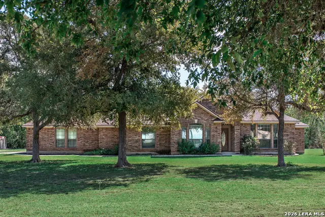 213 Deer Slayer Dr, Seguin, TX 78155 - #1