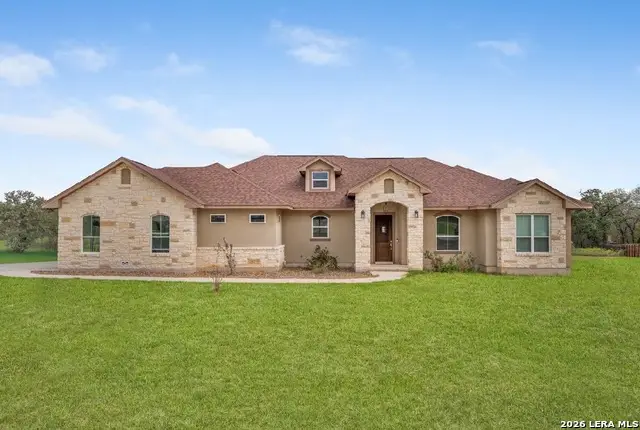 108 Hunting Ridge Dr, La Vernia, TX 78121 - #2
