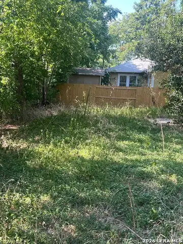 132 Orphan St, San Antonio, TX 78202 - #1