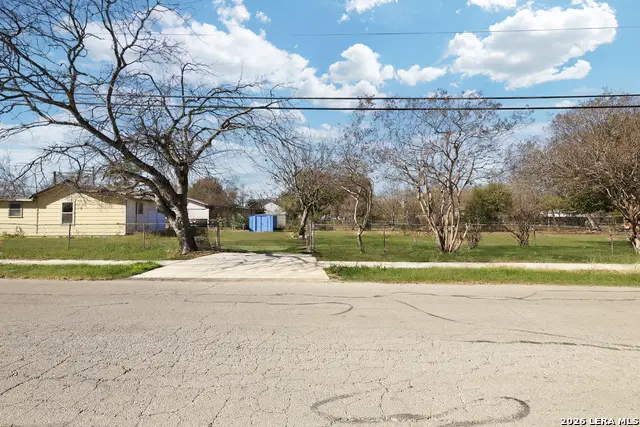 739 Bernard, San Antonio, TX 78221 - #1