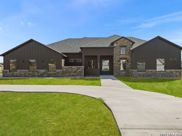 223 Double Creek Loop, Seguin, TX 78155