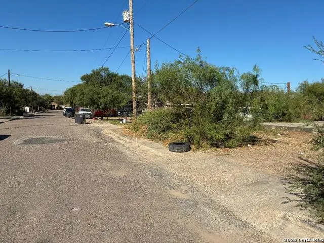 633 Guisseppi, Eagle Pass, TX 78852 - #3