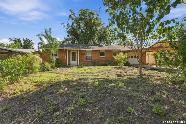 166 Fennel Dr, San Antonio, TX 78213 - #2