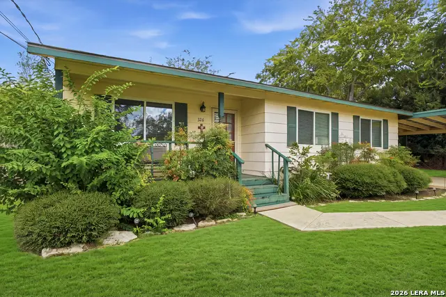 326 E Theissen St, Boerne, TX 78006 - #3