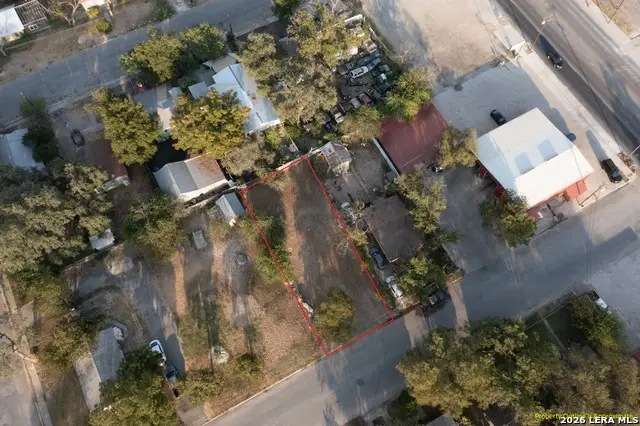 114 Mayhew St, Uvalde, TX 78801 - #2