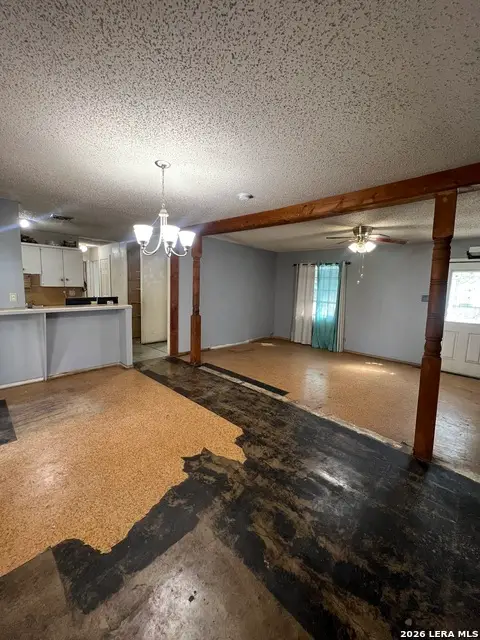 215 Rock Valley Dr, San Antonio, TX 78227 - #2