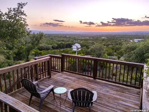 292 Phillip Dr, Pipe Creek, TX 78063