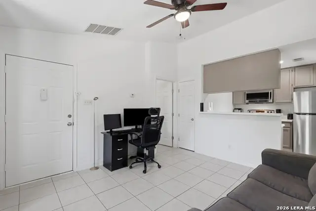4803 Hmailton Wolfe Rd #924, San Antonio, TX 78229 - #2