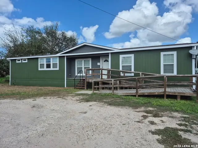 207 E Shaeffer St, San Diego, TX 78384 - #1