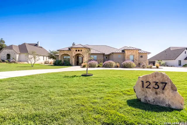 1237 Tenderfoot, New Braunfels, TX 78132 - #2