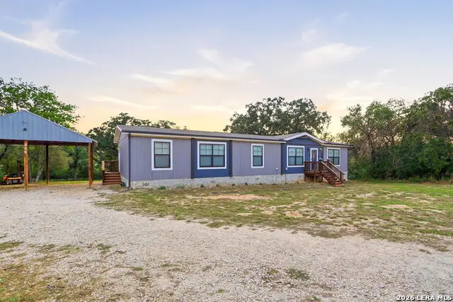 256 Creeks End, Floresville, TX 78114 - #2
