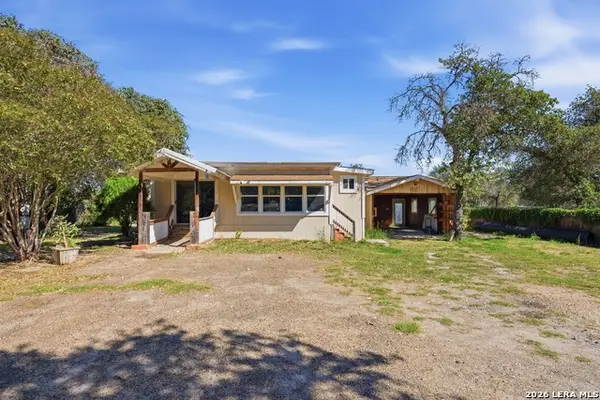 22810 Tiny Trl, Elmendorf, TX 78112