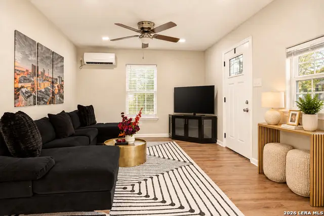 234 Plainview Dr, San Antonio, TX 78228 - #2