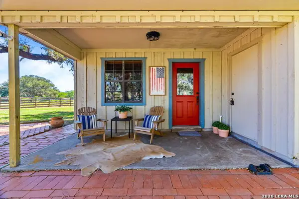 185 Cappel Rd, Meyersville, TX 77974