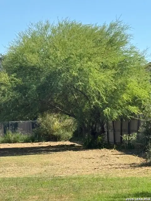 206 & 210 Tidewind St, San Antonio, TX 78221