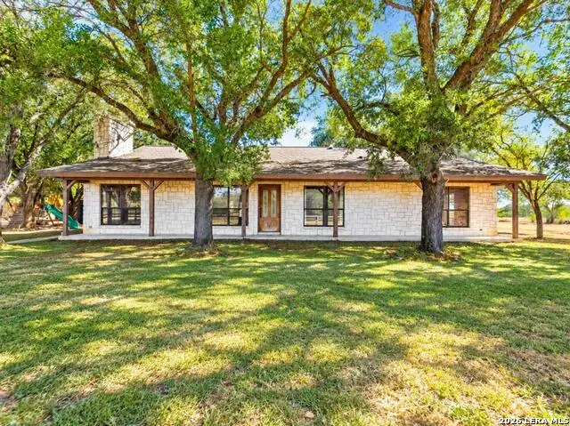 386 County Road 763, Devine, TX 78016 - #2