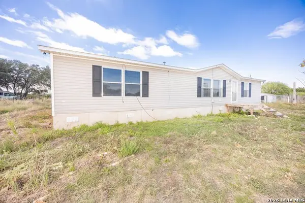 479 County Road 4647, Hondo, TX 78861