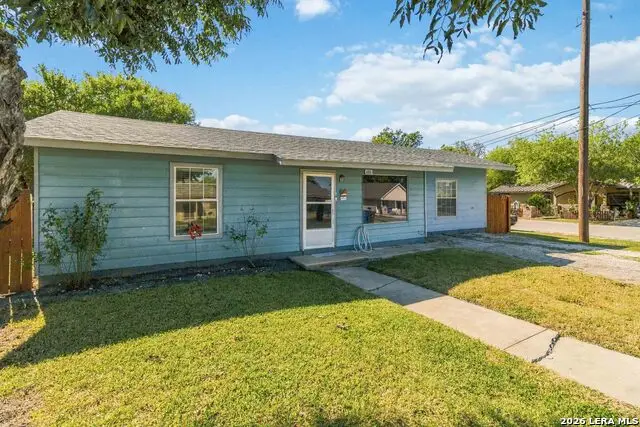 160 S Krueger Ave, New Braunfels, TX 78130 - #1
