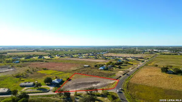 134 Enclave Drive, Marion, TX 78124