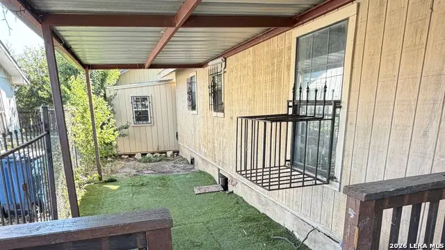 516 S San Eduardo, San Antonio, TX 78237 - #3