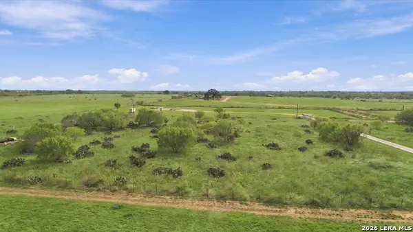 1719 Fm 2504, Poteet, TX 78065