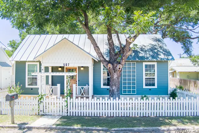507 High St, Comfort, TX 78013 - #1