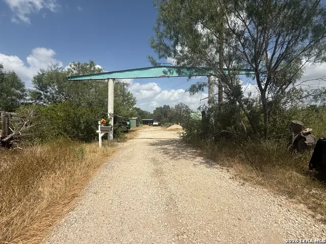 6515 Dan Rd, San Antonio, TX 78223 - #3