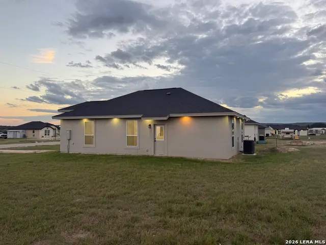 128 Camino Verde Ct, La Vernia, TX 78121 - #3