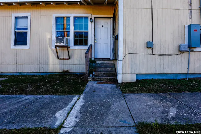 220 N Pinto St, San Antonio, TX 78207 - #2