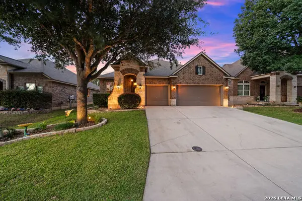 10753 Barnsford Ln, Helotes, TX 78023