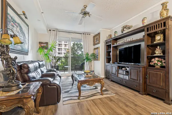 1 Towers Park Ln #213, San Antonio, TX 78209