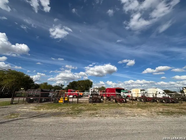 2850 Chloe Dr., Converse, TX 78109 - #3