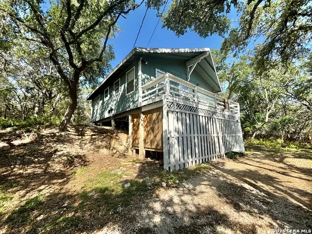 571 Firefly Dr, Canyon Lake, TX 78133 - #2