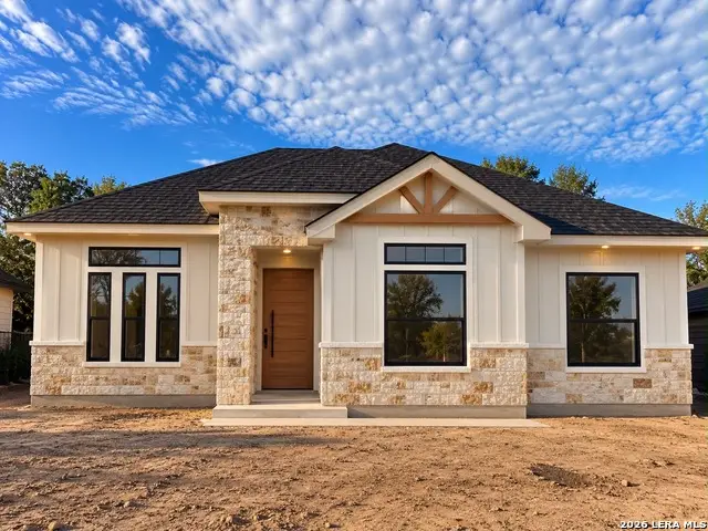 3156 Juan Cir, Eagle Pass, TX 78852 - #1