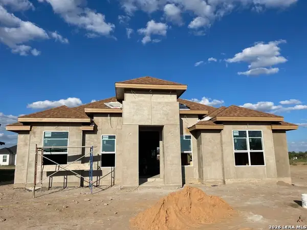3297 Mauricio Libson Dr, Eagle Pass, TX 78852