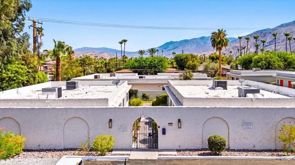 835 E Vista Chino #4, Palm Springs, CA 92262 - #1