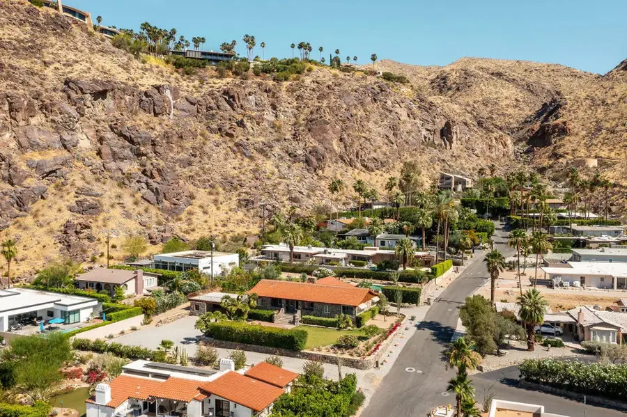 2350 S Araby Drive, Palm Springs, CA 92264 - #2