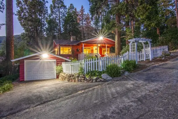 25005 Rim Rock Road, Idyllwild, CA 92549