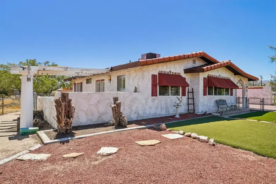 6817 Warren Vista Avenue, Yucca Valley, CA 92284 - #3