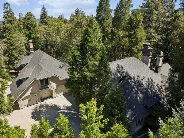 391 Cedar Ridge Drive, Lake Arrowhead, CA 92352